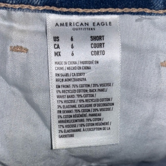 American Eagle Outfitters Women's Mom Blue Straight Leg Jeans 6 short - Picture 3 of 4